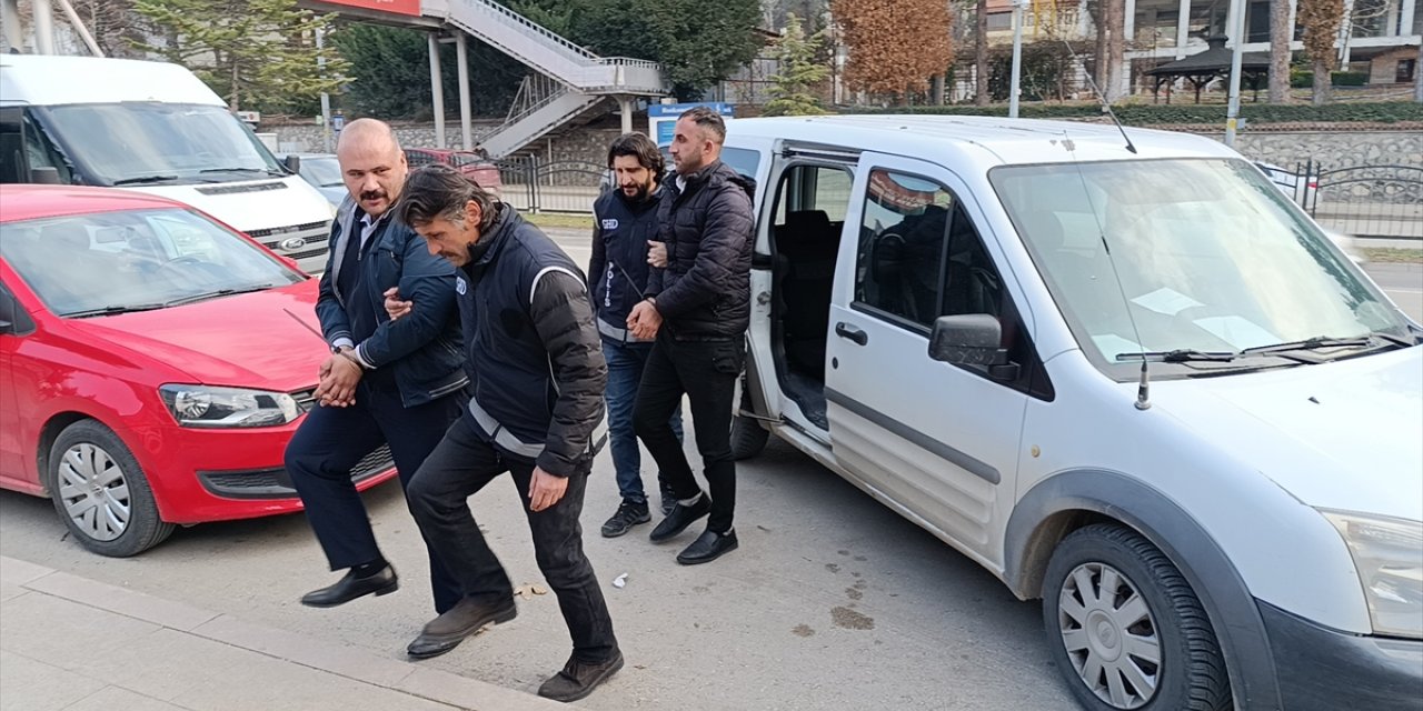 Amasya'da göçmen kaçakçılığı yaptıkları iddiasıyla 2 zanlı tutuklandı