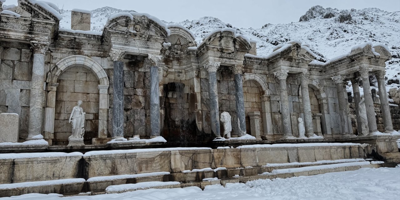 Sagalassos Antik Kenti kar yağışıyla beyaza büründü