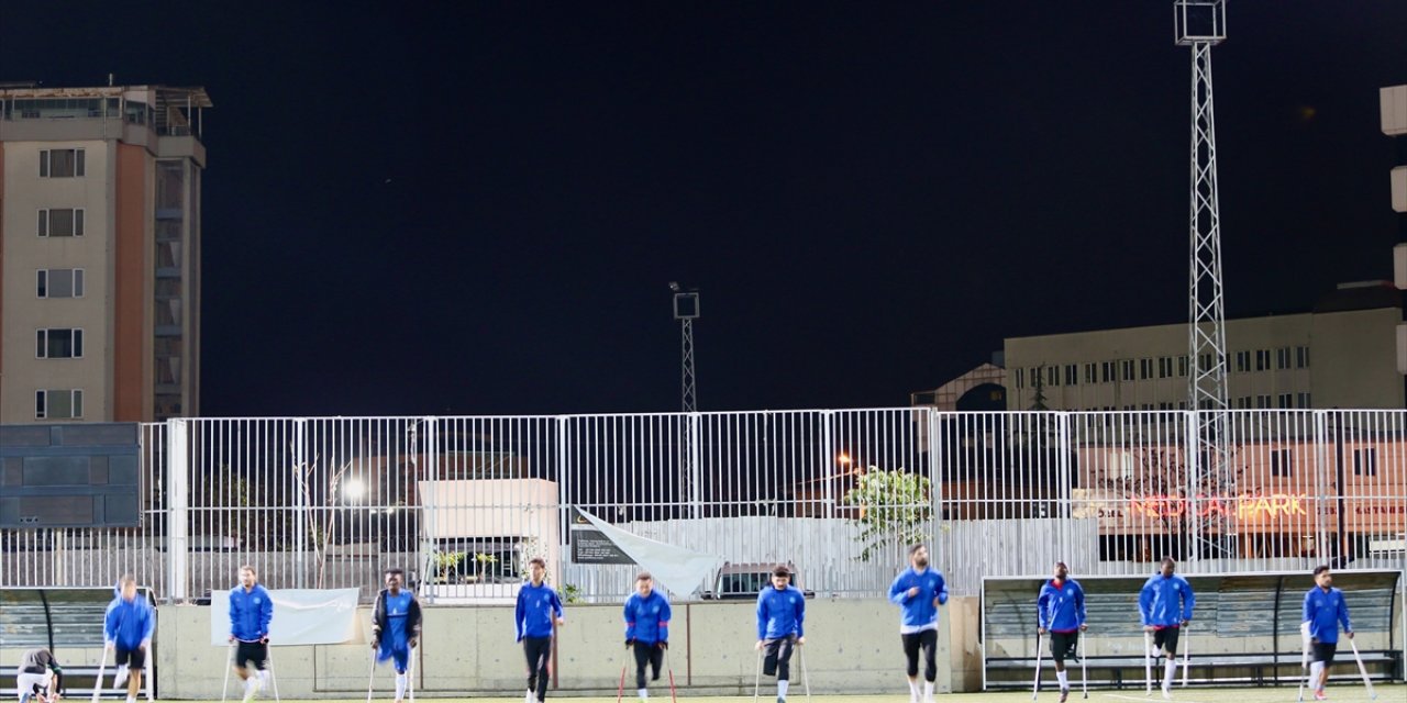 Gebze Belediyesi Ampute Futbol Takımı, geleceğin sporcularını yetiştiriyor