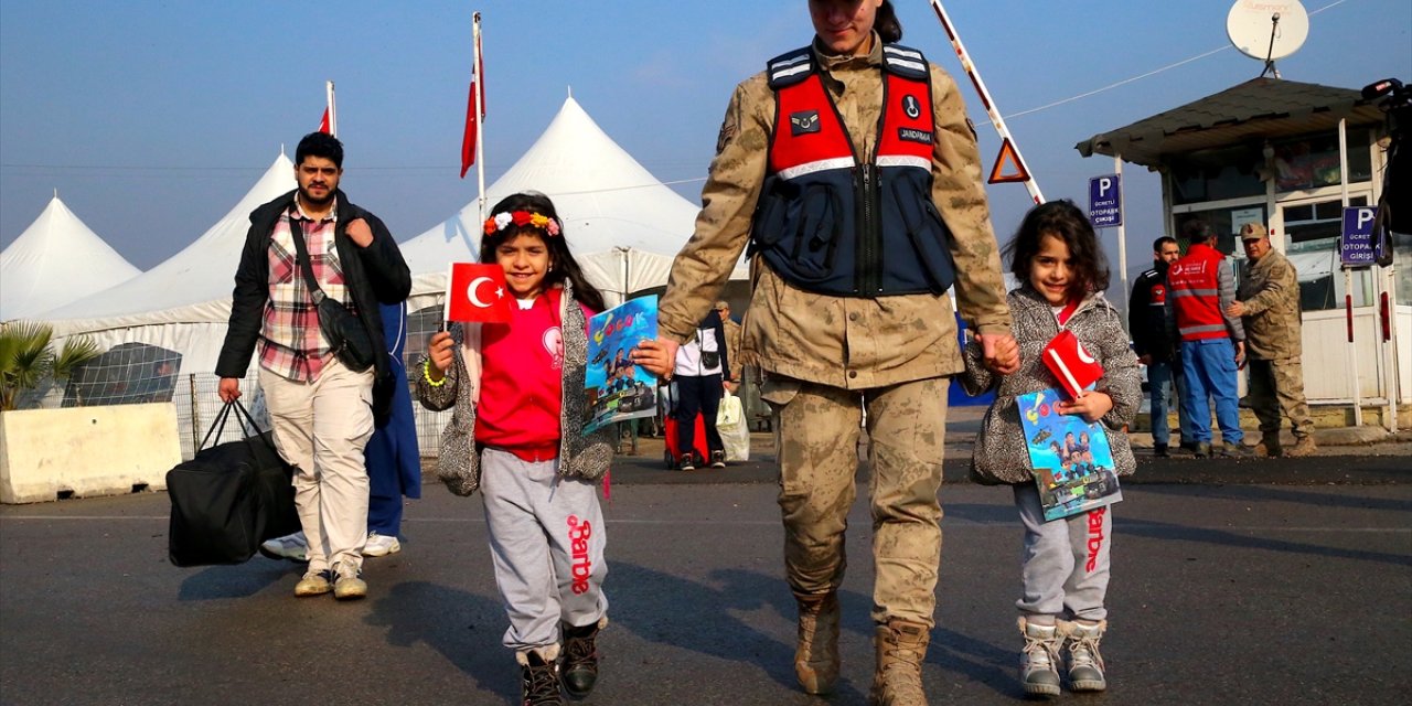 Suriyelilerin Hatay'daki sınır kapılarından ülkelerine dönüşü sürüyor