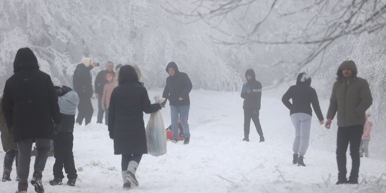 Kırklareli'nde kar görmek isteyenler rotasını Istranca Dağları'na çevirdi