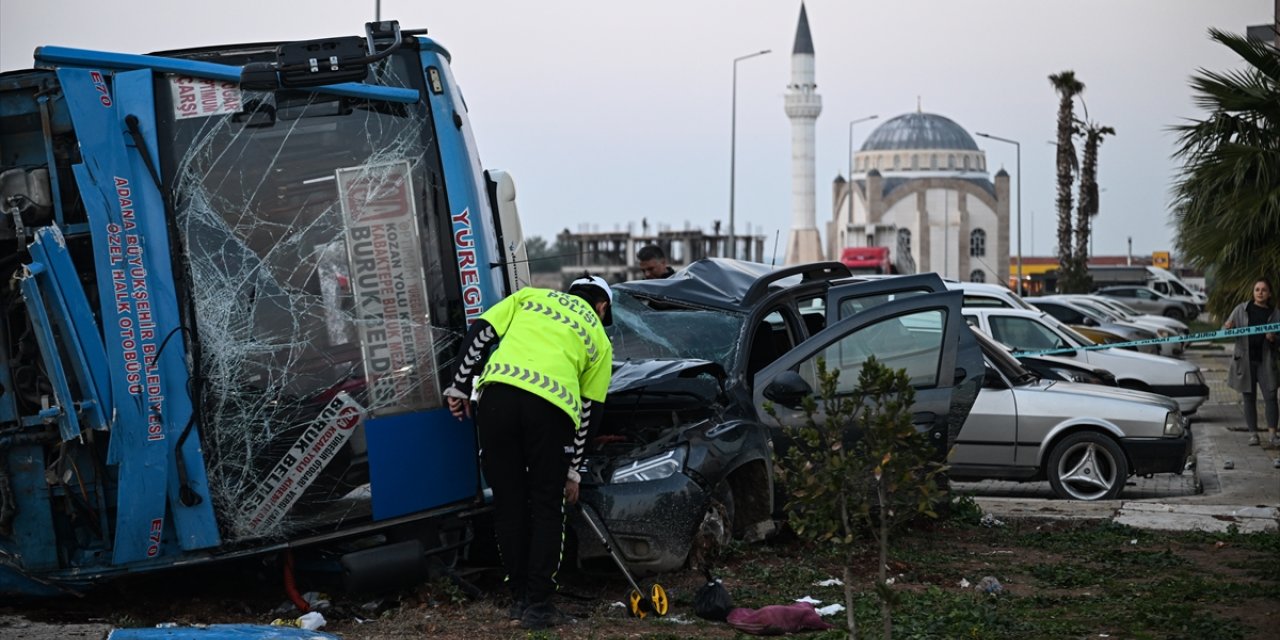 Adana'da cip ile halk otobüsünün çarpıştığı kazada 7 kişi yaralandı