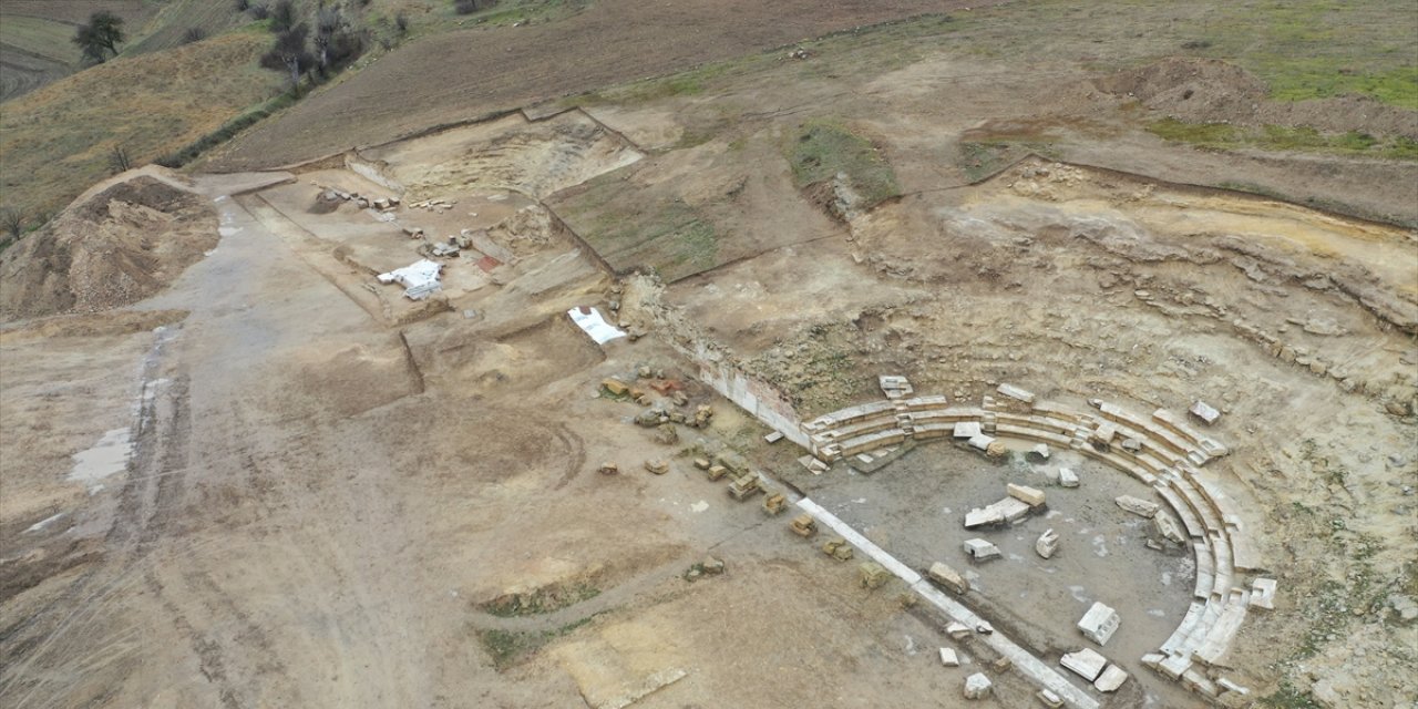 Pompeiopolis Antik Kenti'nde tiyatro ve odeonda yürütülen kazılar tamamlandı