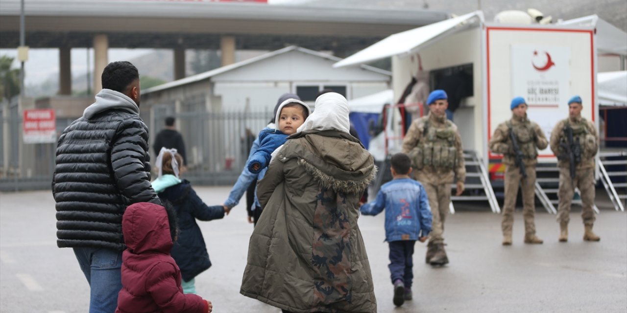 Suriyelilerin Hatay'daki sınır kapılarından ülkelerine dönüşü sürüyor