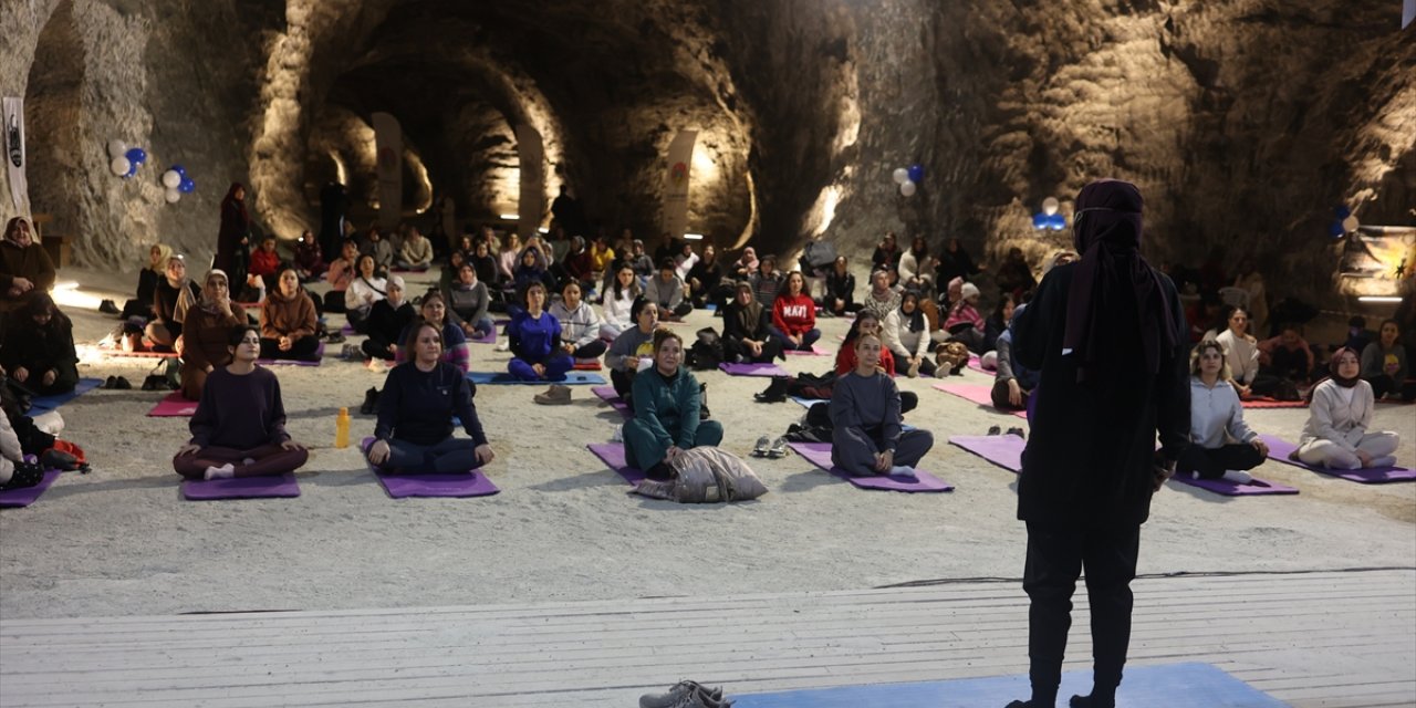 Çankırılı kadınlar yerin 150 metre altında nefes egzersizi yaptı