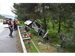 Samsun'da hafif ticari araç ağaca çarptı: 1 ölü, 1 yaralı