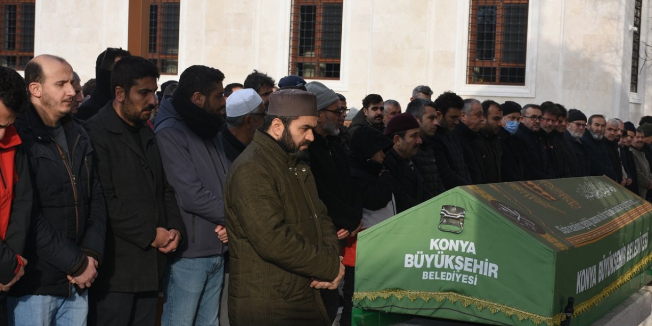 Erzurum'da nehirde ölü bulunan öğretmenin cenazesi Konya'da defnedildi