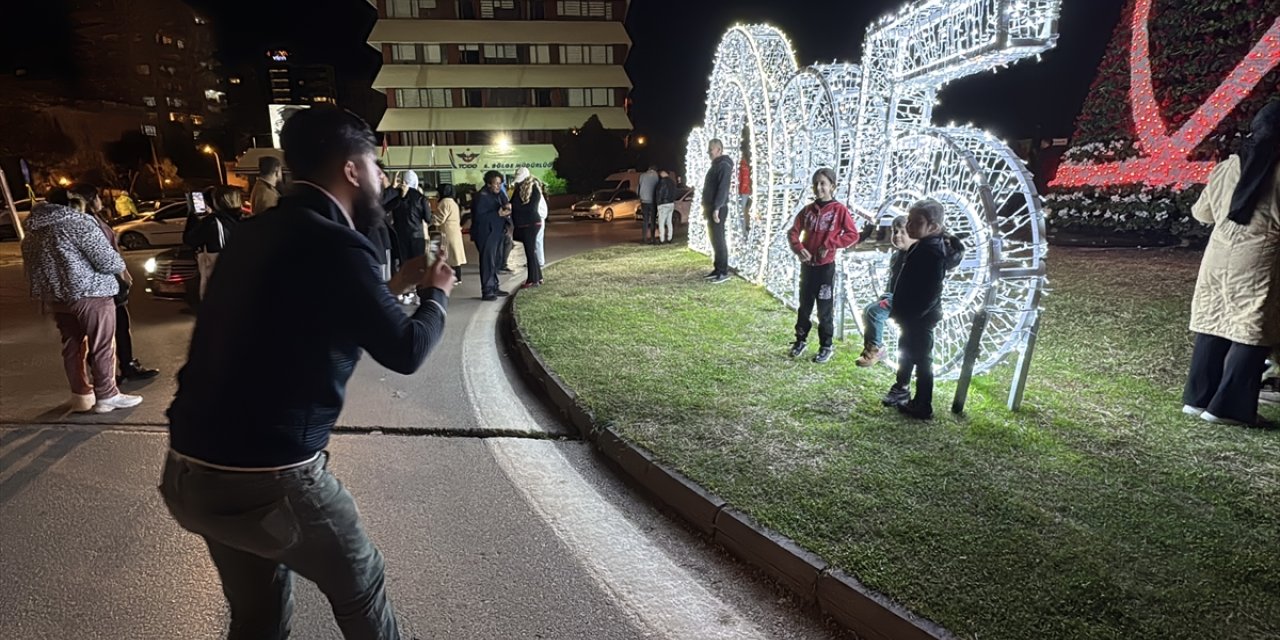 Adana ve Mersin'de yeni yıl kutlandı