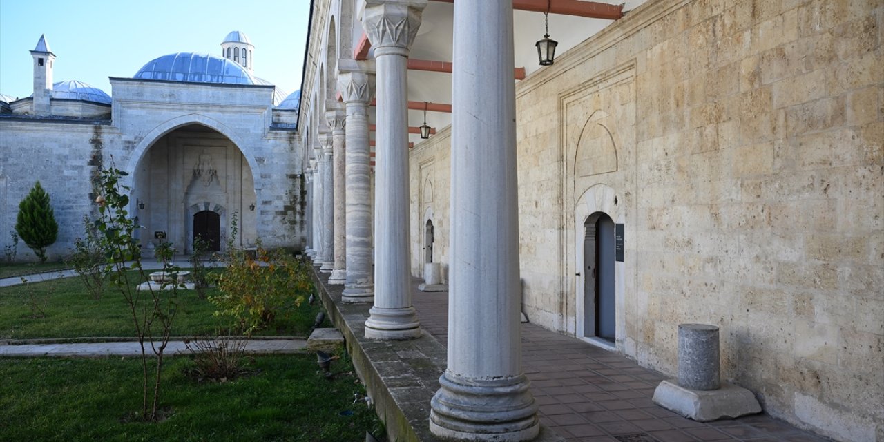 Osmanlı dönemi tedavi yöntemlerinin anlatıldığı ödüllü müze yoğun ilgi görmeye devam ediyor