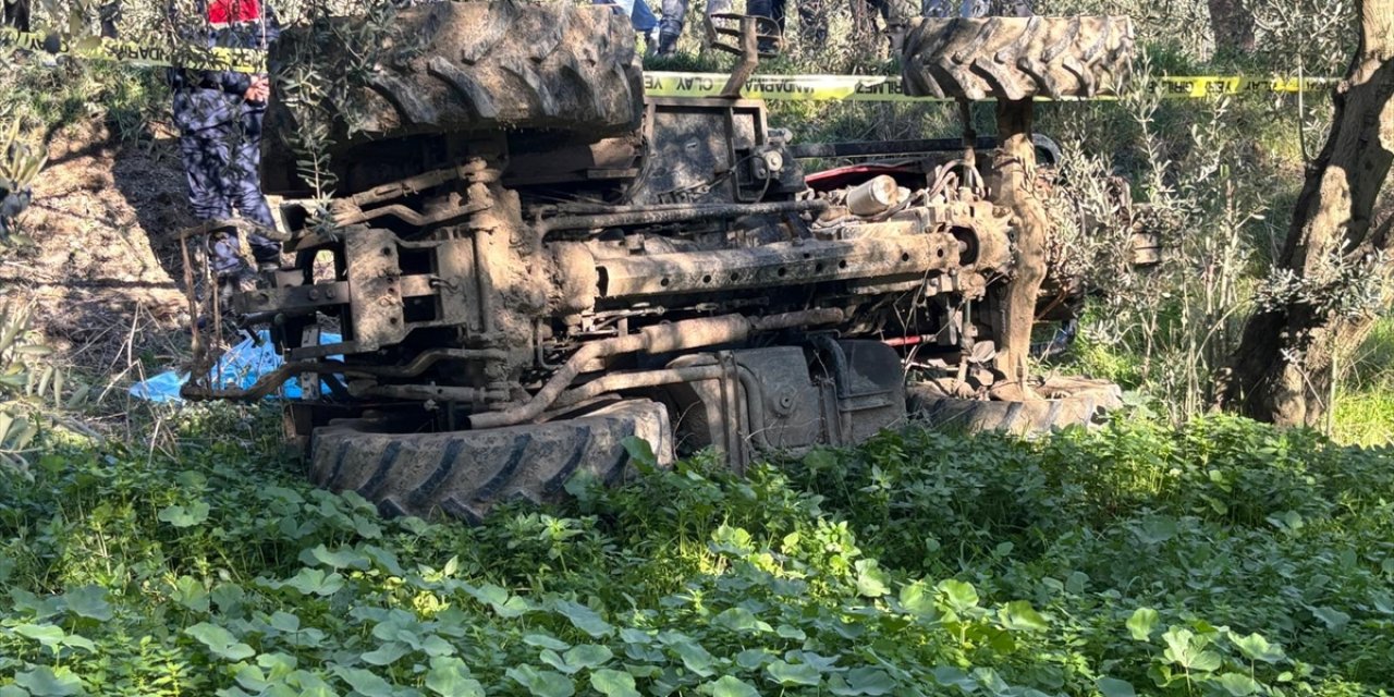 Bursa'da devrilen traktörün altında kalan sürücü öldü