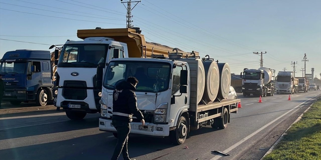 Hatay'da kamyonun çarptığı yaya hayatını kaybetti