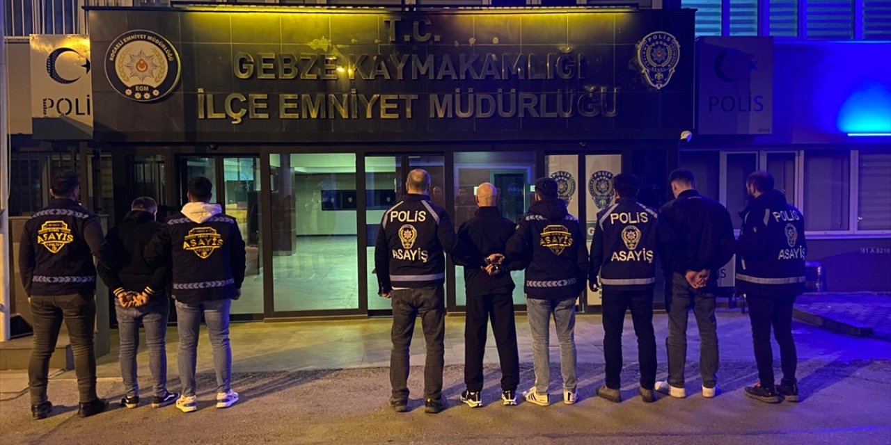 Kocaeli'de akaryakıtını gasbetmek istedikleri sürücüyü yaralayan 3 kişi yakalandı