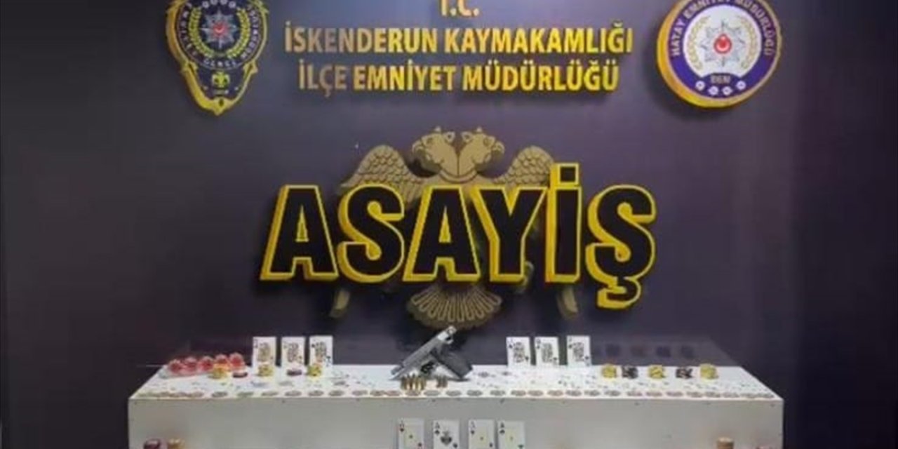 Hatay'da kumar oynayan 14 kişiye 129 bin 374 lira ceza kesildi