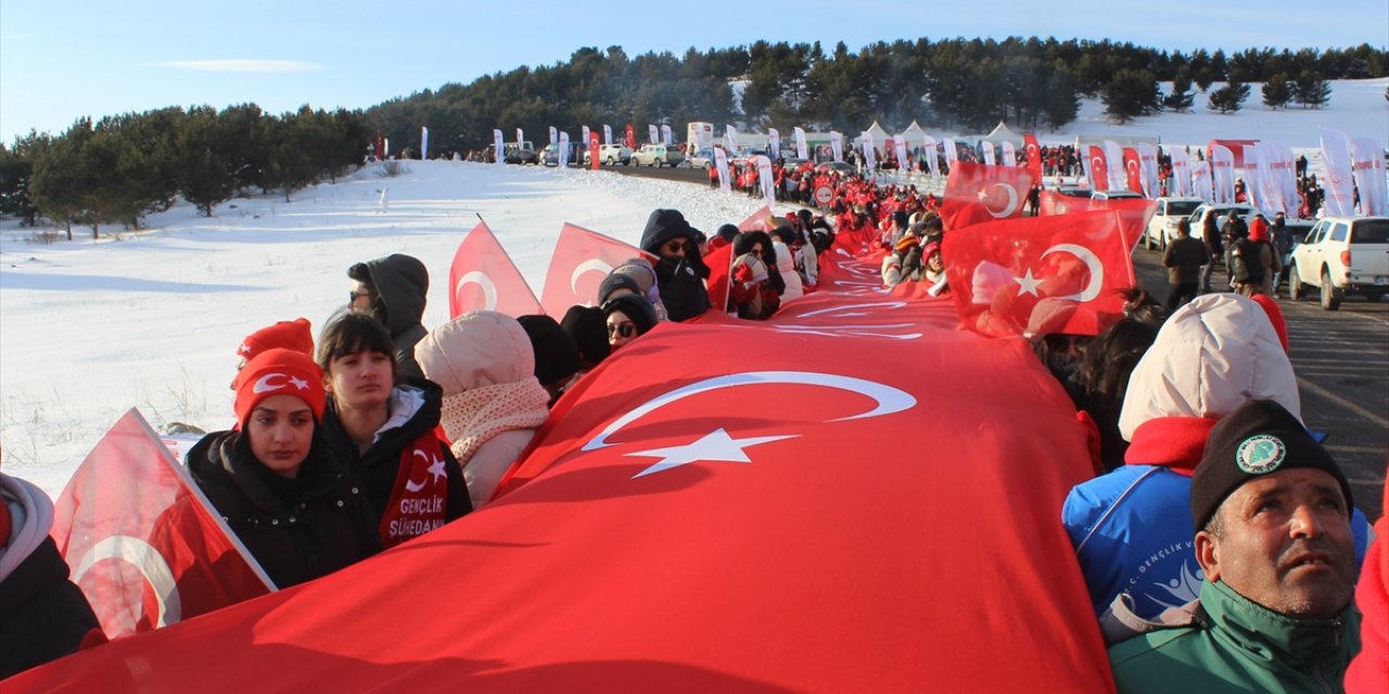 GÜNCELLEME - Türkiye, "Bu toprakta izin var" temasıyla Sarıkamış'ta yürüyüşe başladı