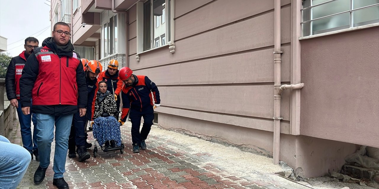 Burdur'da 5,2 büyüklüğünde deprem senaryosuyla tatbikat yapıldı