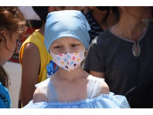 Kanser hastası küçük Elif Esma'ya moral etkinliği