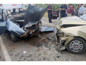 Muğla'da iki otomobil çarpıştı: 6 yaralı