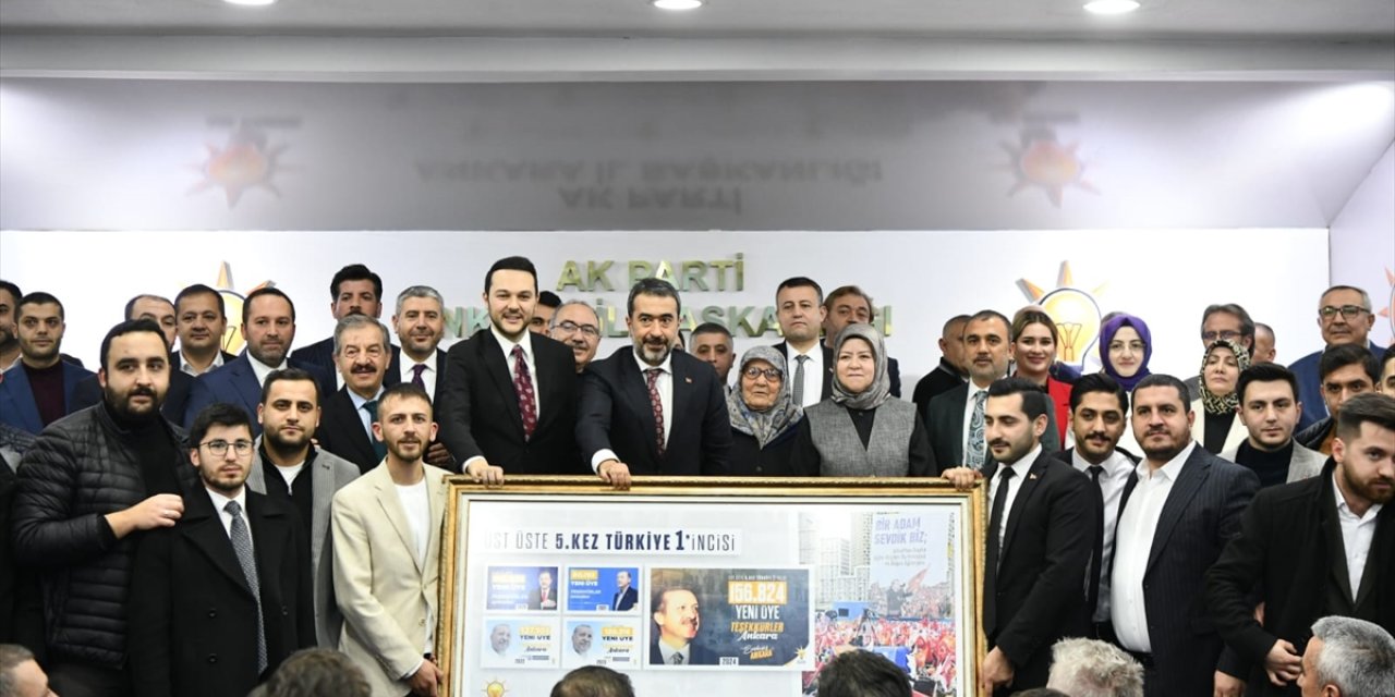 AK Parti Ankara İl Başkanı Özcan'dan partilerine katılan yeni üyelerle ilgili açıklama: