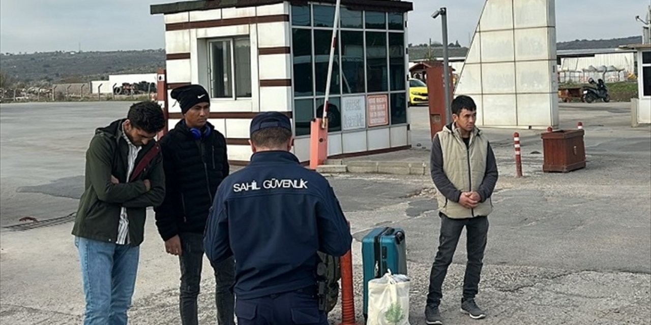 Balıkesir'de 3 düzensiz göçmen yakalandı