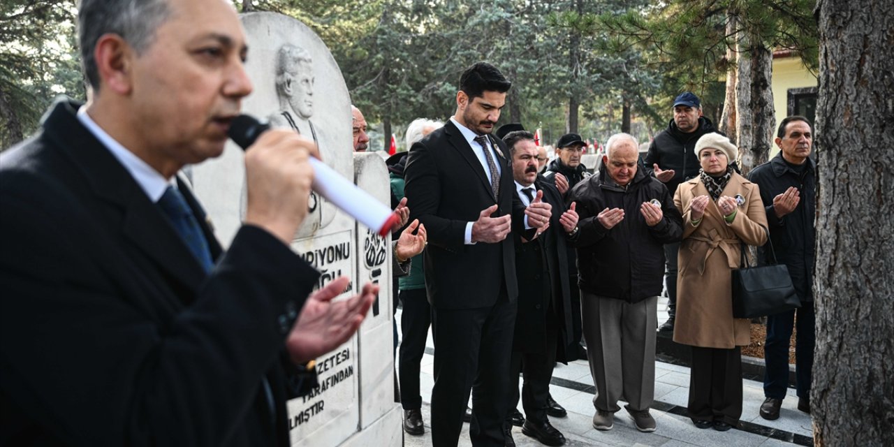 Efsane güreşçi Yaşar Doğu, kabri başında anıldı