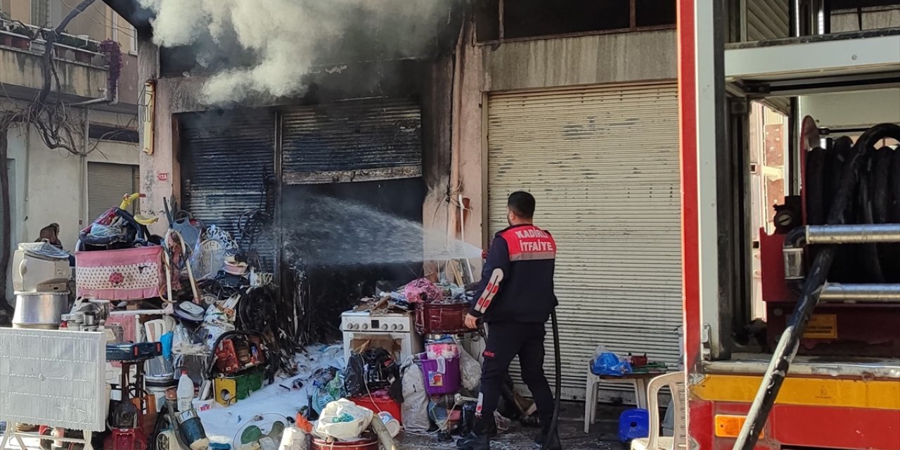 Osmaniye'de iş yerinde çıkan yangın söndürüldü