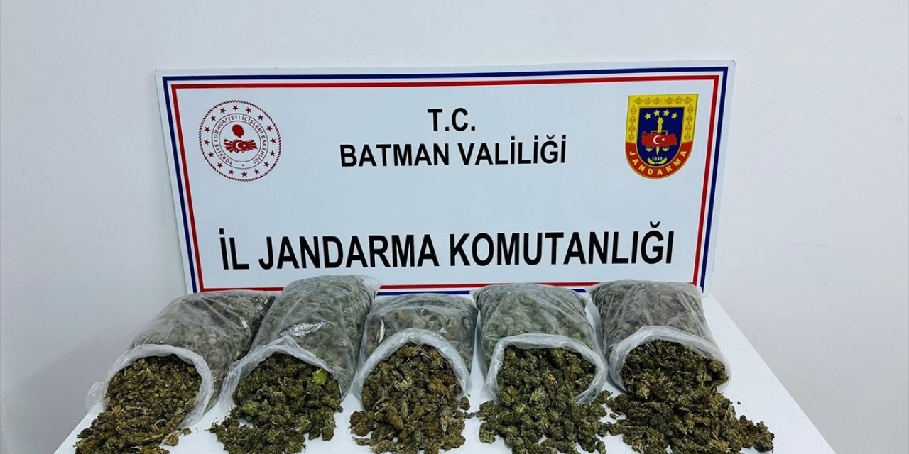 Batman'da otomobilde 10 kilo 250 gram uyuşturucu madde ele geçirildi