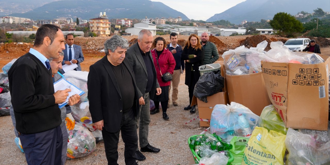 Alanya'da düzenlenen yarışmada 45 günde 15 tondan fazla atık toplandı