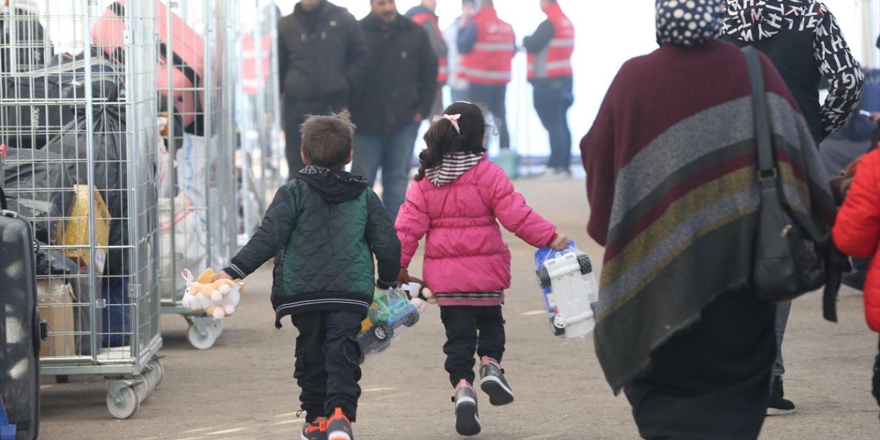 Suriyelilerin Hatay'daki sınır kapılarından ülkelerine dönüşü sürüyor