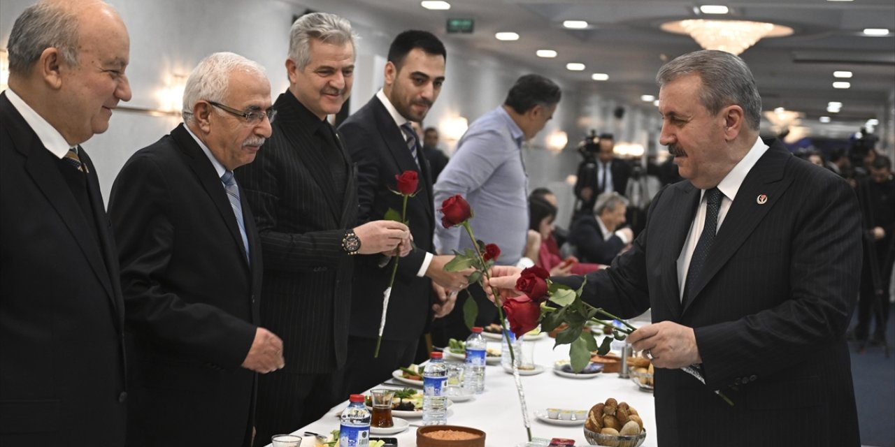 BBP Genel Başkanı Destici, basın mensuplarıyla bir araya geldi: