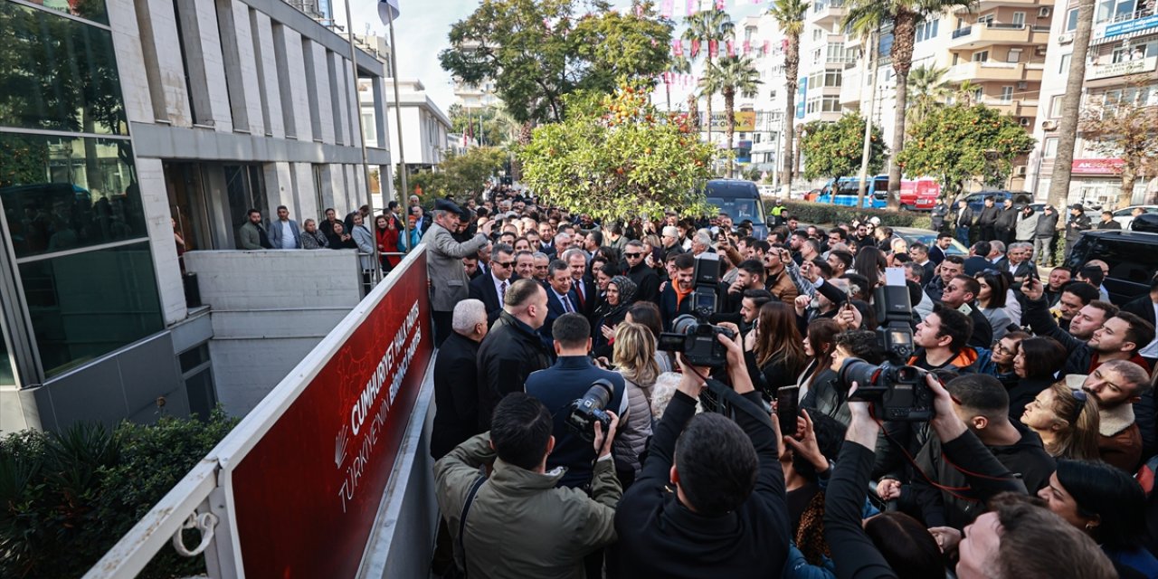 CHP Genel Başkanı Özgür Özel, Mersin'de konuştu: