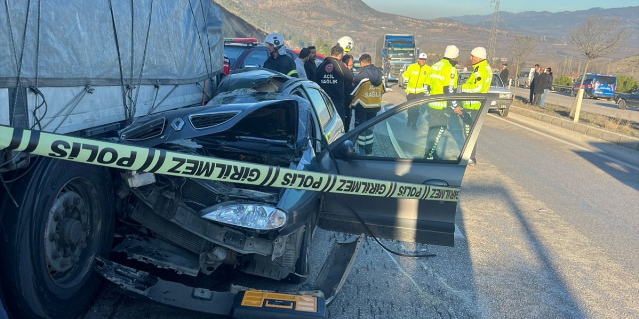 Tokat'ta trafik kazasında 1 kişi öldü, 4 kişi yaralandı