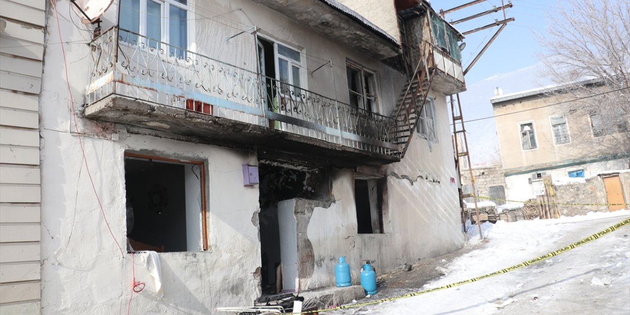 GÜNCELLEME - Erzurum'da evde meydana gelen patlamada 1'i ağır 4 kişi yaralandı