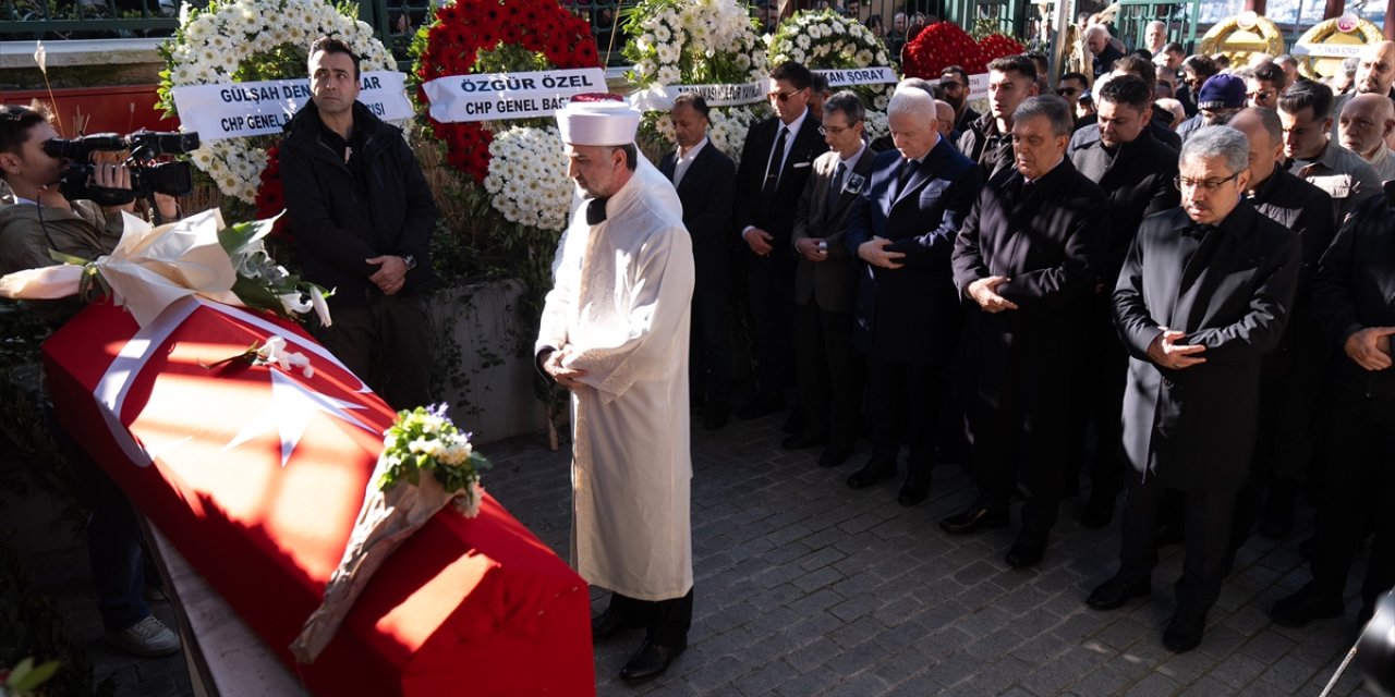 Yazar Selim İleri son yolculuğuna uğurlandı