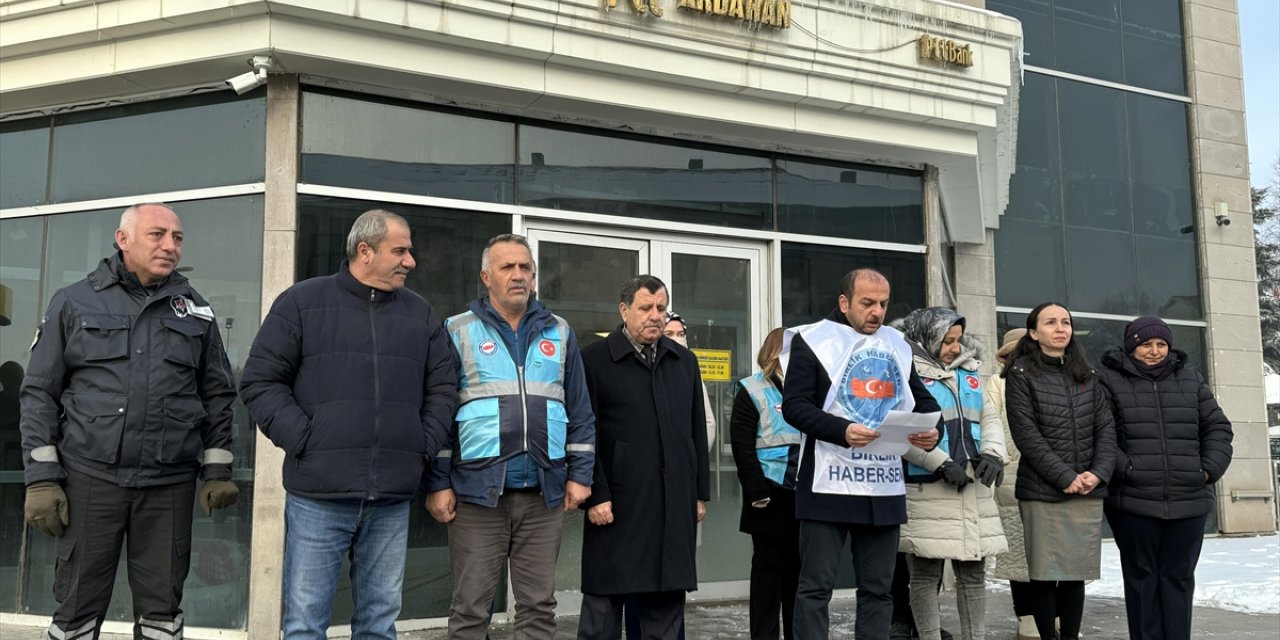 Rize'de iki PTT çalışanının öldürülmesi, Ardahan ve Erzincan'da protesto edildi