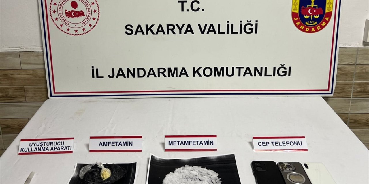 Sakarya'da uyuşturucu operasyonunda 2 zanlı tutuklandı