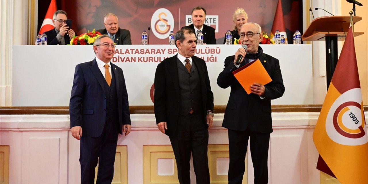 Galatasaray Kulübünde yeni divan kurulu üyeleri için berat töreni yapıldı