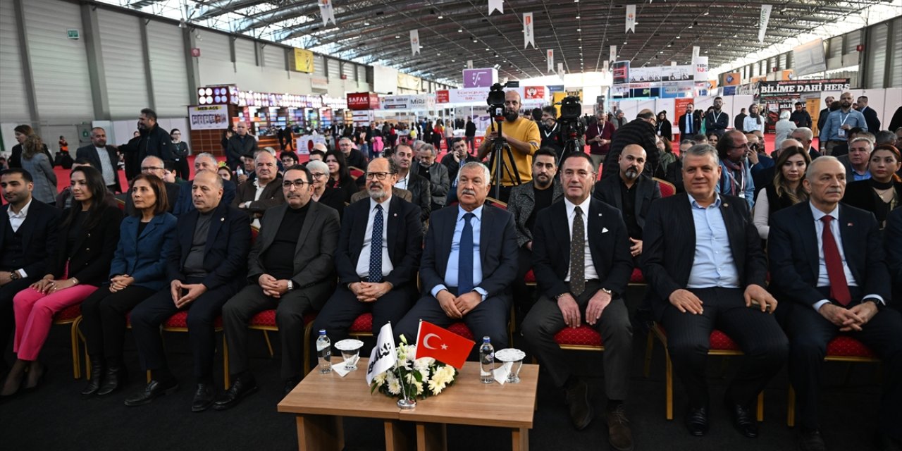 Adana'da Çukurova 17. Kitap Fuarı açıldı