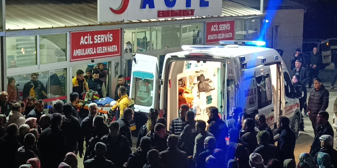 Adana'da düğünde havaya ateş açılması sonucu mermi isabet eden çocuk yaralandı