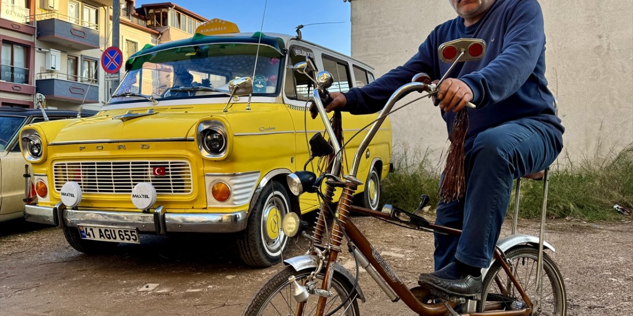 Bisiklet tamircisi "Pala Dayı", 49 yıllık minibüsüyle nostaljiyi sokaklara taşıyor