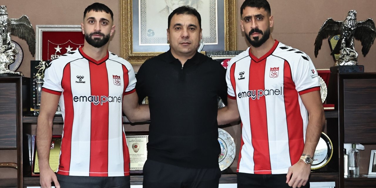 Sivasspor, Efkan Bekiroğlu ve Tolga Ciğerci'yi transfer etti