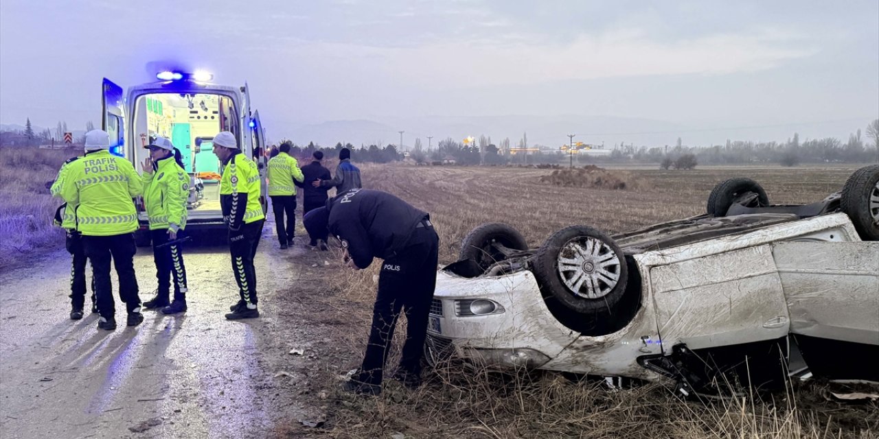 Ankara'da devrilen otomobildeki 1 kişi öldü, 4 kişi yaralandı