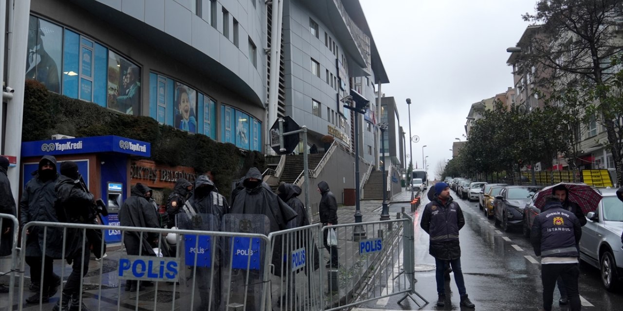 Beşiktaş Belediye Başkanı Rıza Akpolat Balıkesir'de gözaltına alındı