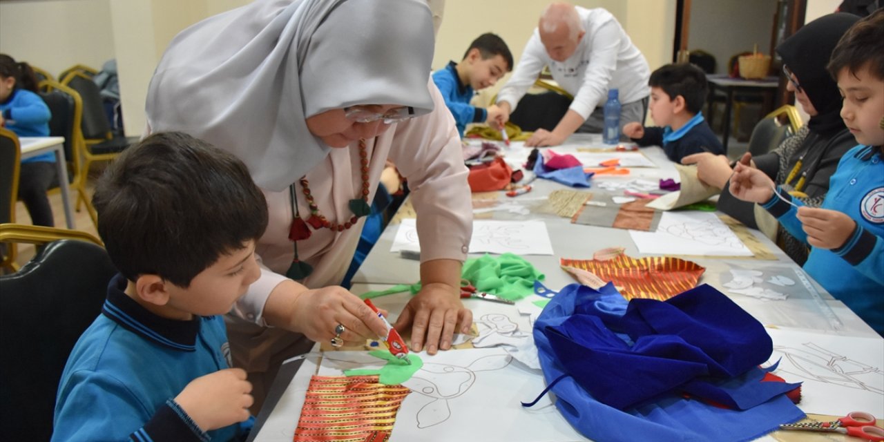 Atık kumaş ve iplikler öğrencilerin elinde resme dönüşüyor