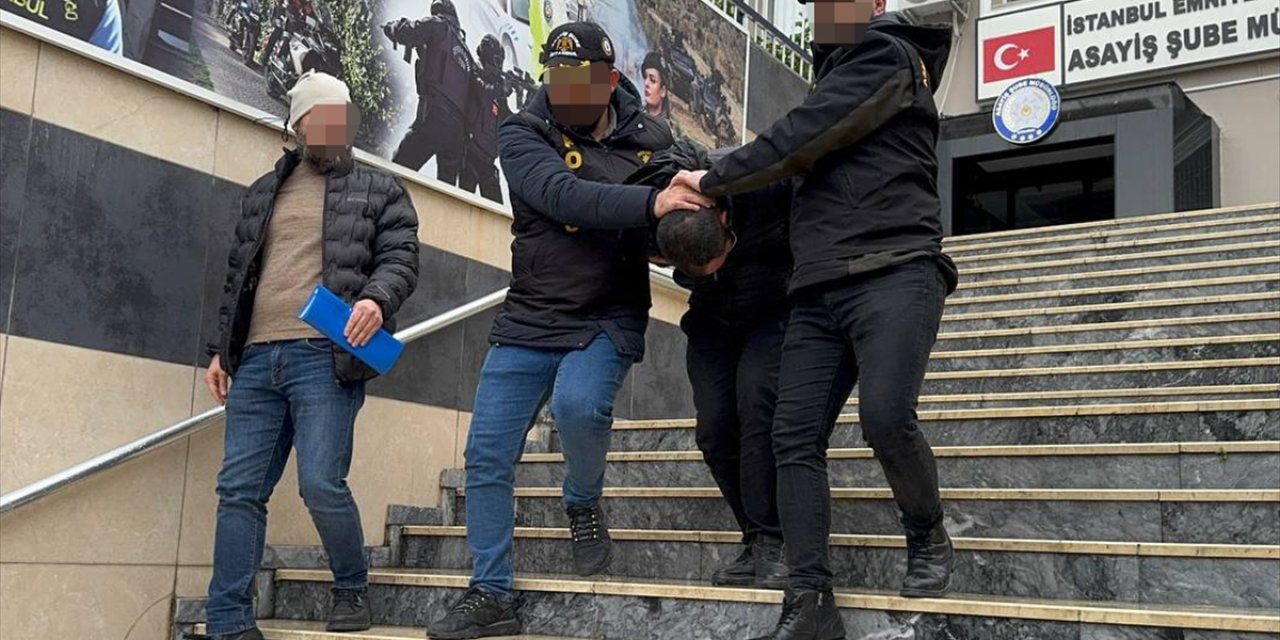 İstanbul'da müşterilerini bayıltıp taciz ettiği iddiasıyla gözaltına alınan taksici adliyede