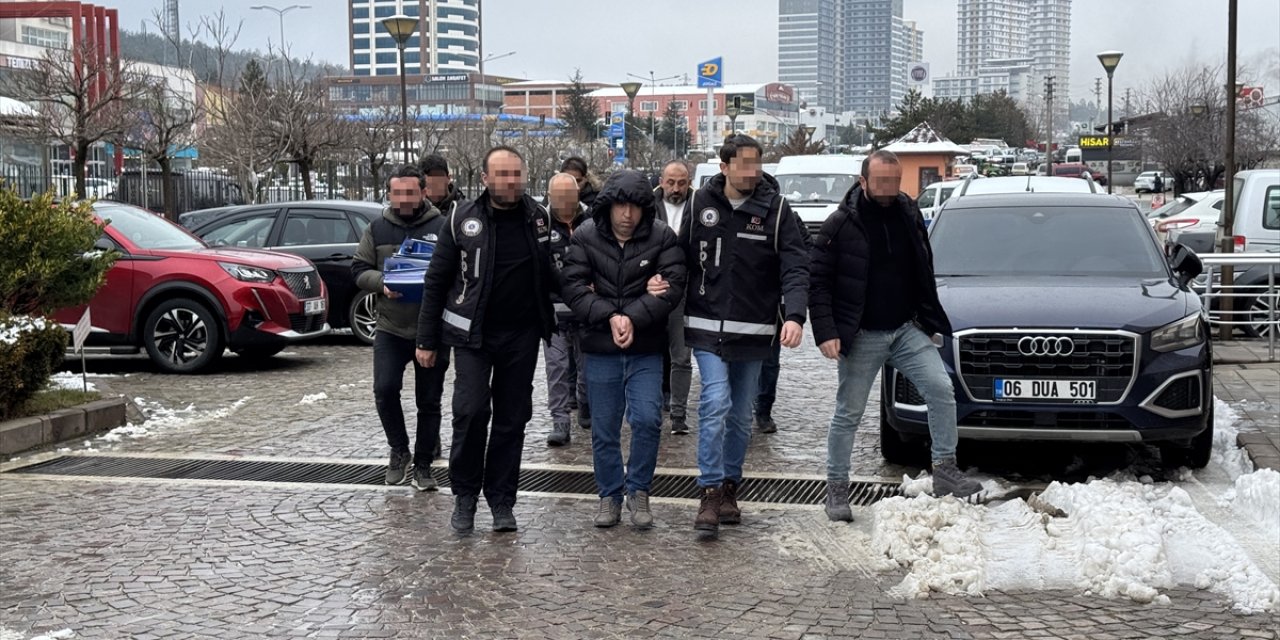 Kastamonu merkezli nitelikli dolandırıcılık operasyonunda yakalanan 7 şüpheli adliyede