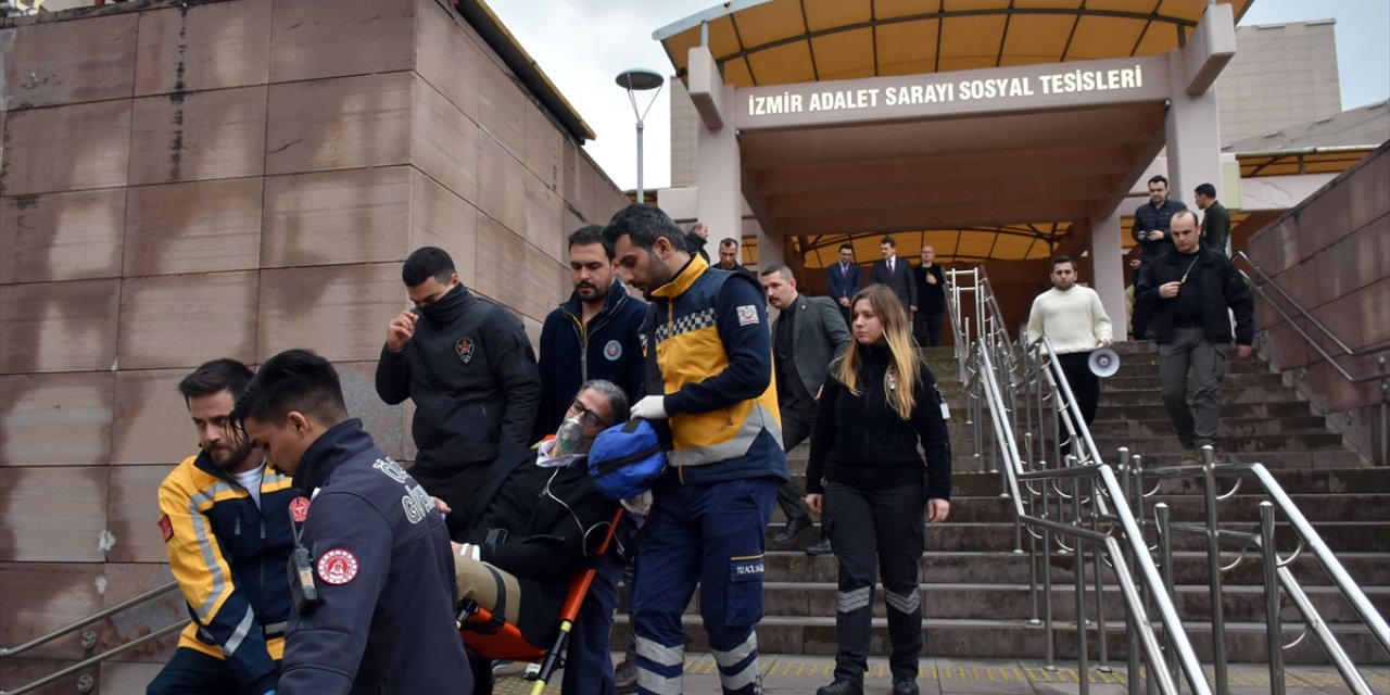 İzmir Adliyesi'nde deprem tatbikatı yapıldı