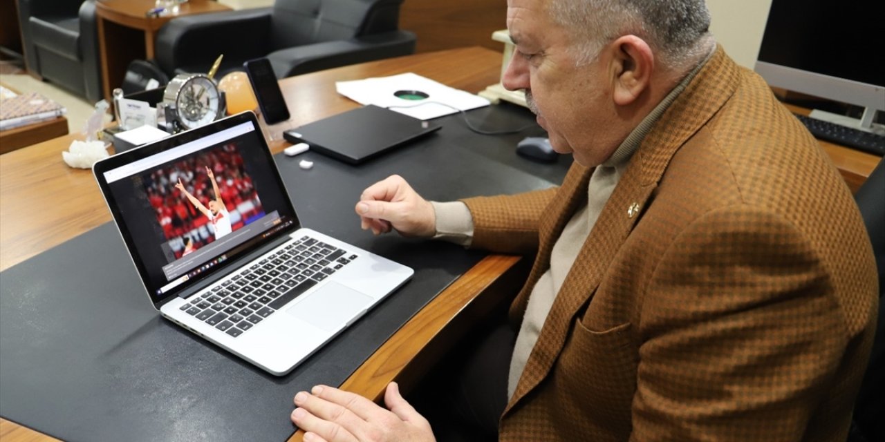 Amasya Üniversitesi Rektörü Prof. Dr. Turabi, AA'nın "Yılın Kareleri" oylamasına katıldı