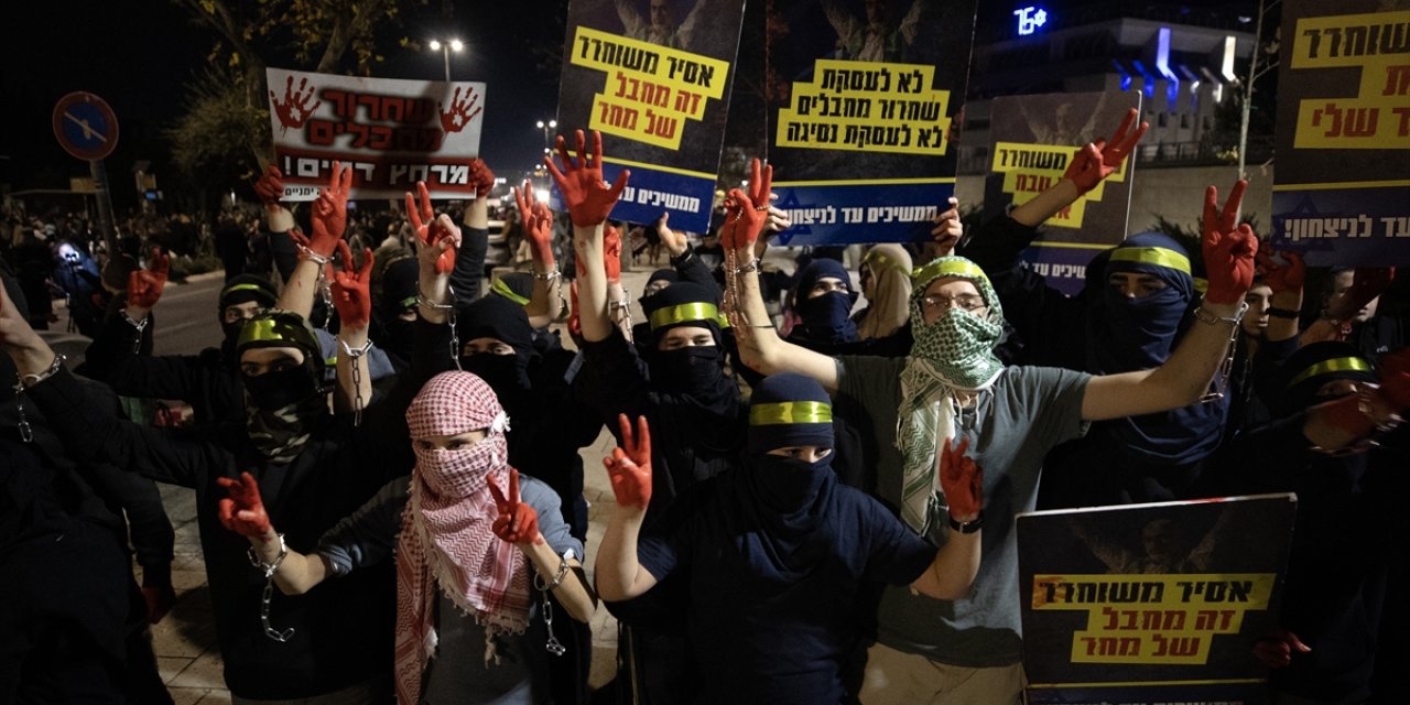 İsrailli aşırı sağcı gruplar, Gazze'de ateşkese karşı protesto düzenledi