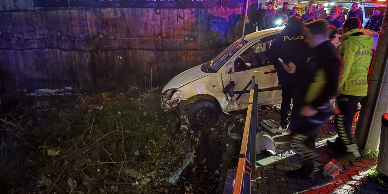 Bursa'da trafik kazasında 1 kişi öldü, 3 kişi yaralandı