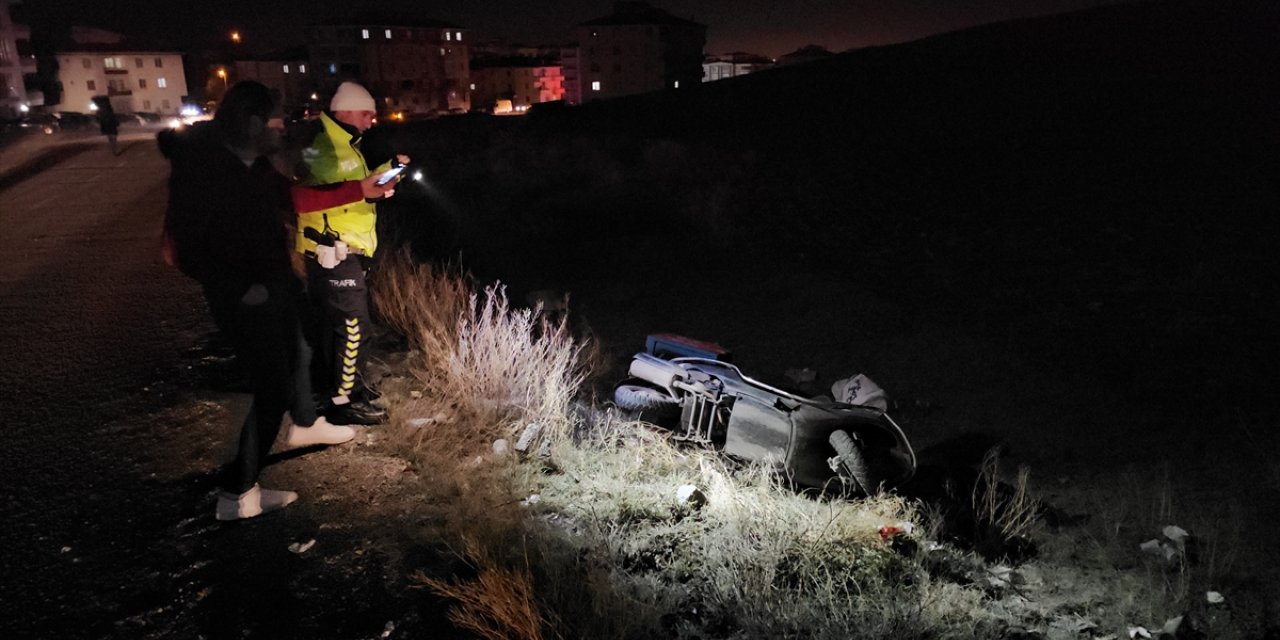 Çorum'da otomobille çarpışan motosikletin sürücüsü hayatını kaybetti